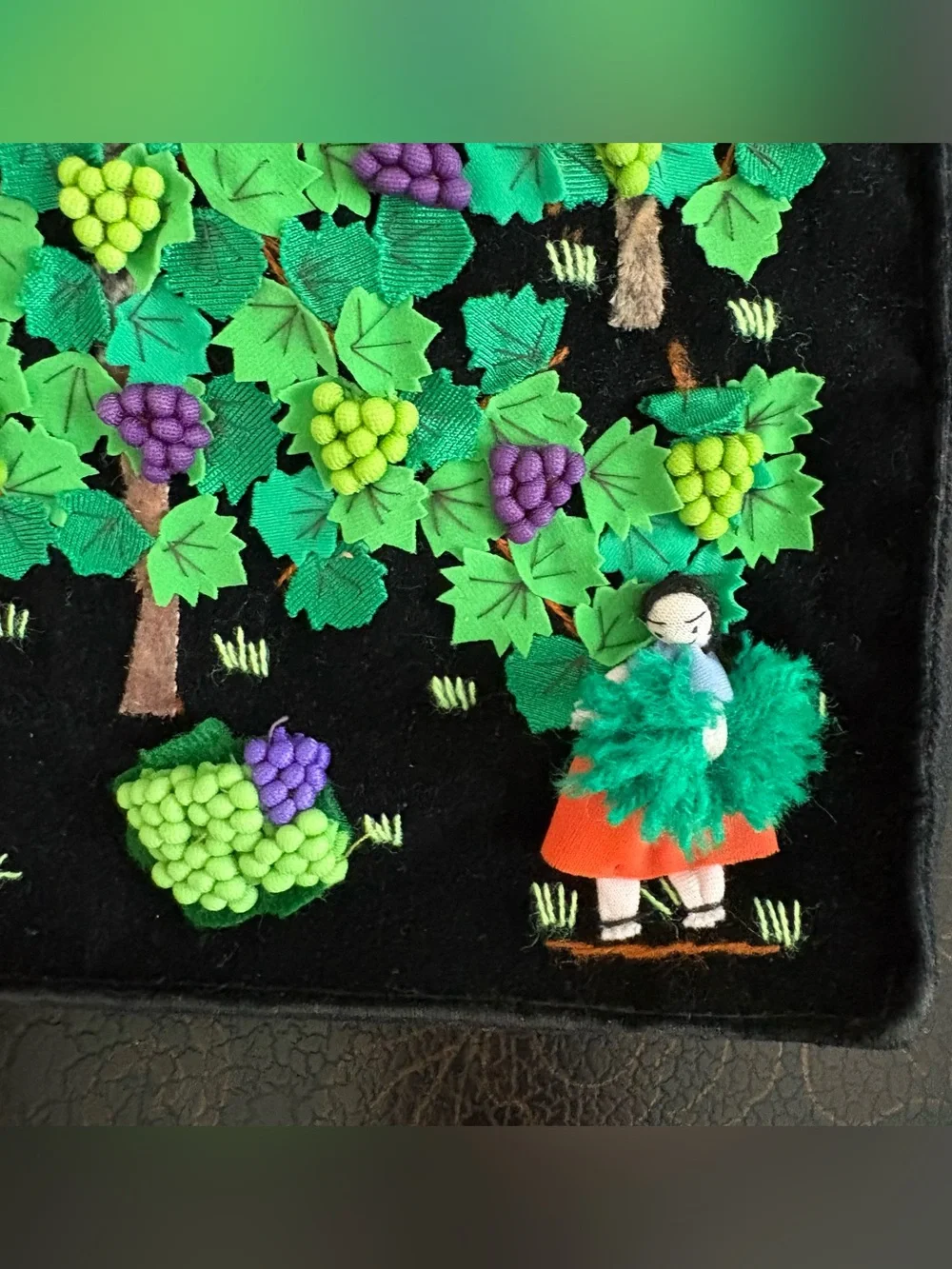 Peruvian Hand Crafts Appliqué Vineyard Workers Tote
